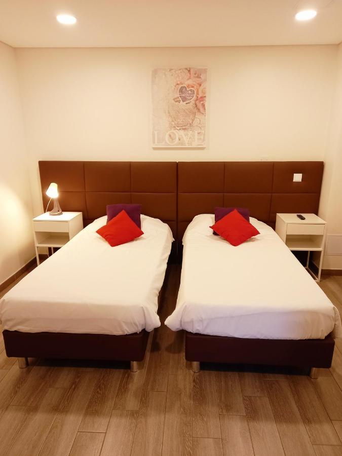 Hotel M&r